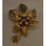 9ct gold citrine and seed pearl flower brooch, total approx weight 5.