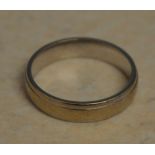 9ct gold band, total approx weight 3.