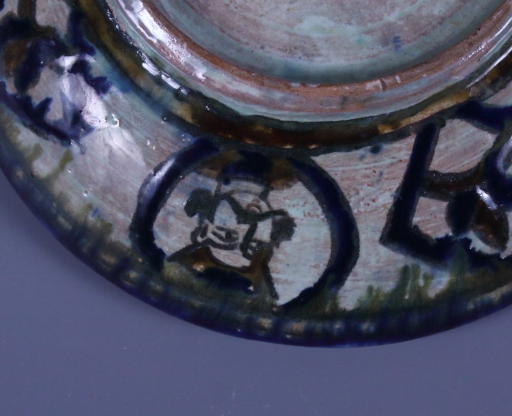 A French 19th century faience painted bidet liner, decorated blue painted flowers on a white ground, - Bild 15 aus 15