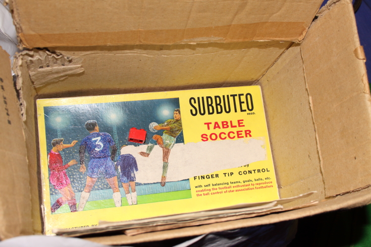 A model tin train kit, together with a quantity of various Subbuteo football game figures and - Image 8 of 8