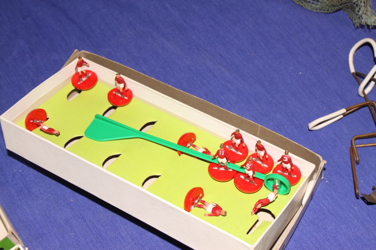 A model tin train kit, together with a quantity of various Subbuteo football game figures and - Image 7 of 8