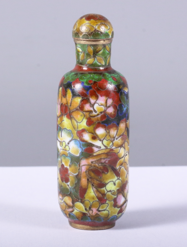 An early 20th century Japanese cloisonne scent bottle and stopper, decorated with flowers, 2 1/2"