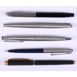 Five assorted pens, including two Parker fountain pens, a Parker propelling pencil and a Sheaffer