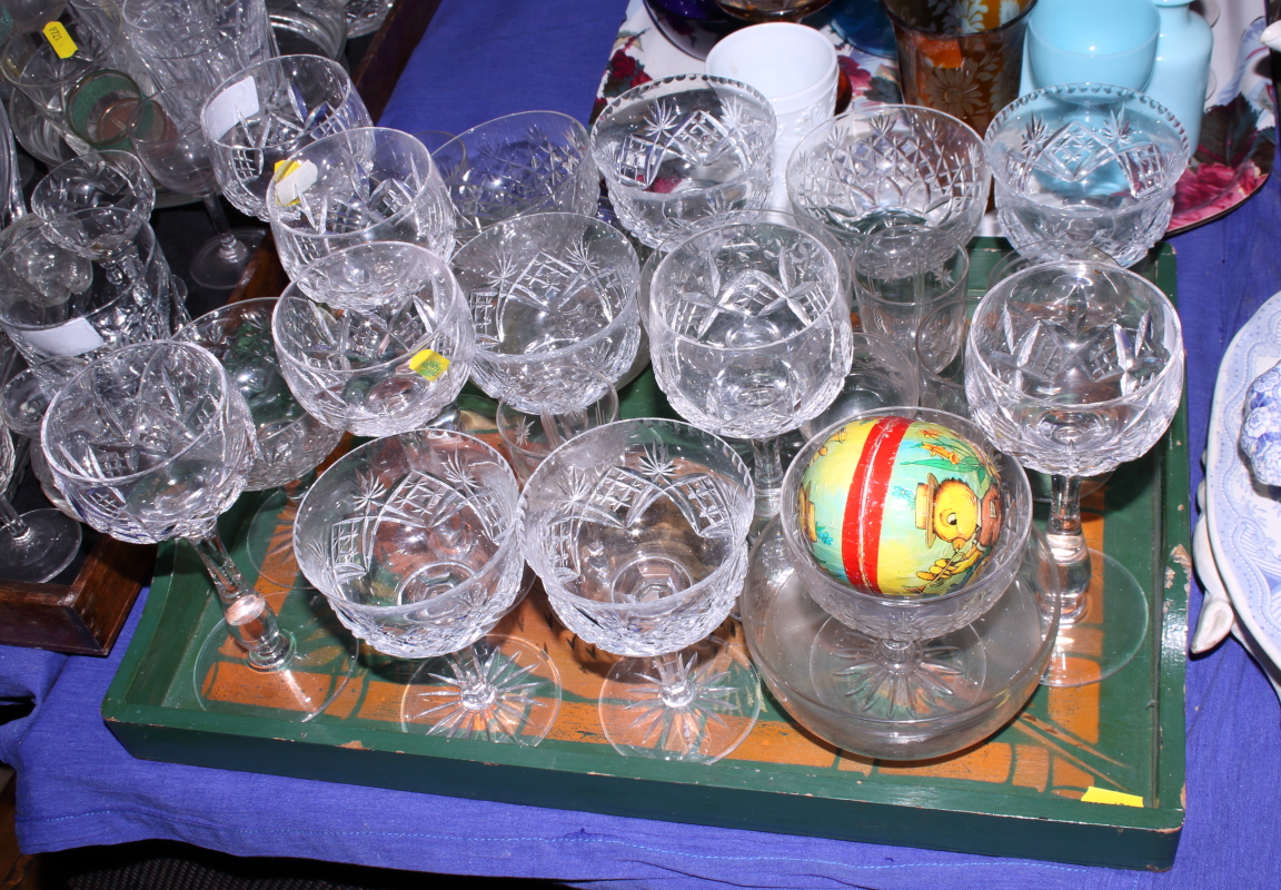 A set of six cut glass hocks, five cut glass goblets and other cut glass wines, vases, etc - Bild 2 aus 2