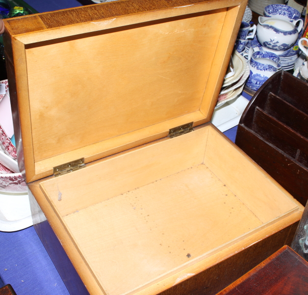 A 19th century mahogany box and a birch lined work box, 13" wide - Bild 2 aus 2