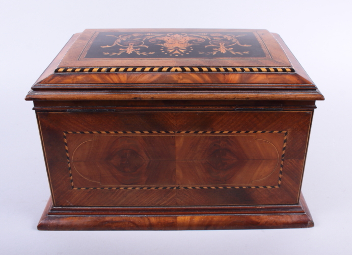 A 19th century floral marquetry two-handled work box, 13" wide - Bild 5 aus 5