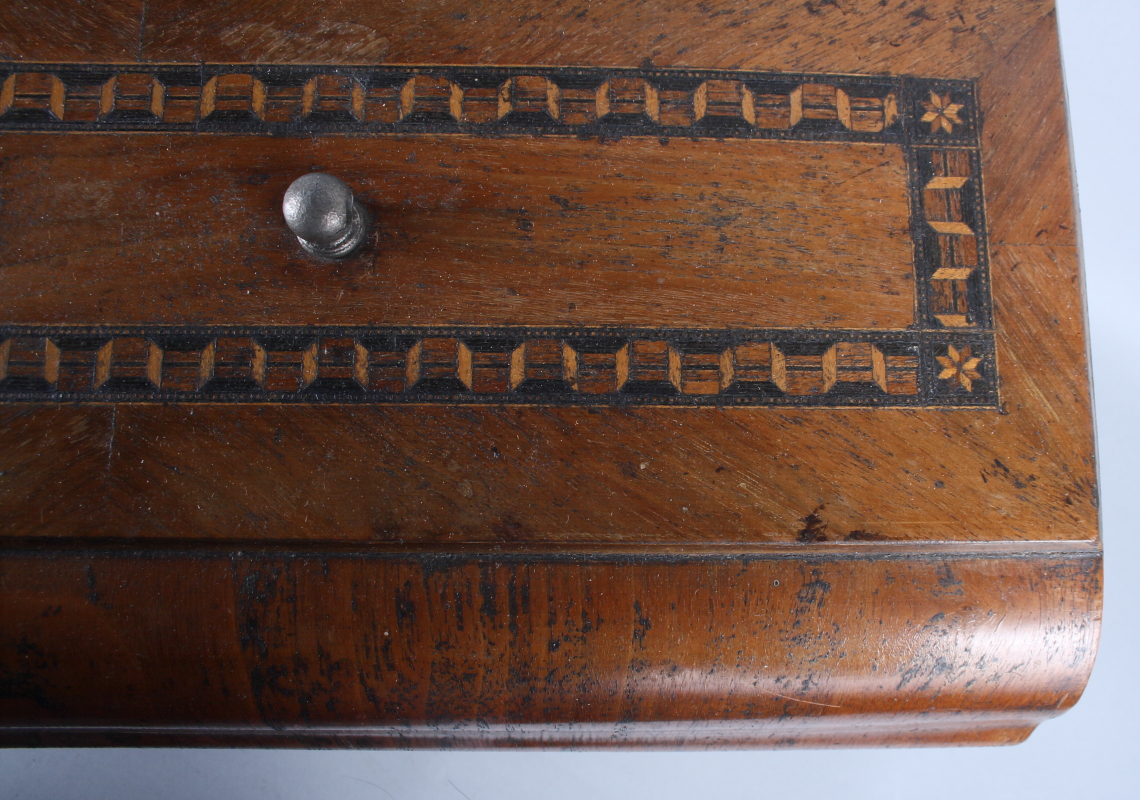 A Winselmann sewing machine, in inlaid case - Bild 2 aus 6