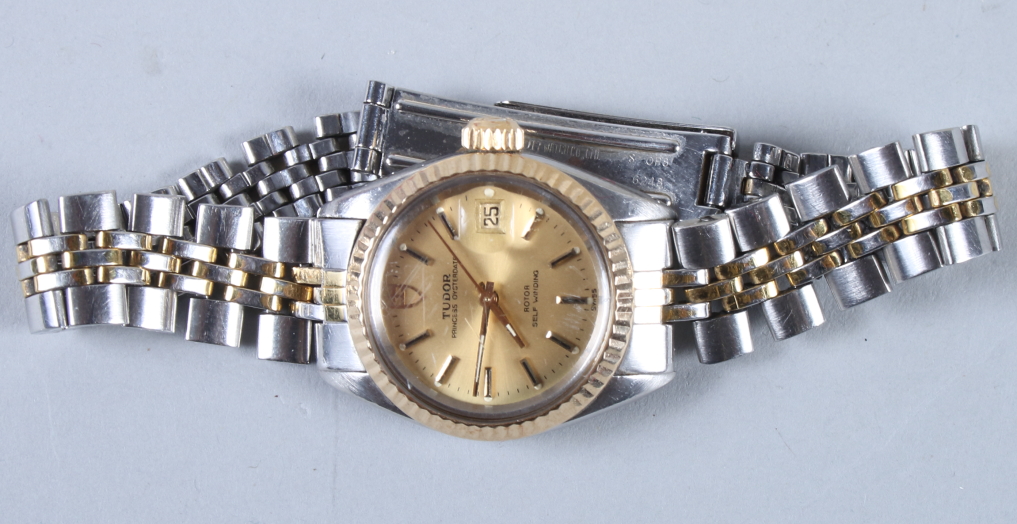 A lady's 1986 Rolex Tudor wristwatch, stainless steel case and bracelet, gold painted dial, sweeping - Bild 2 aus 3