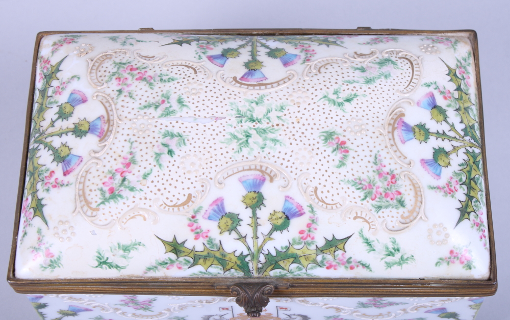 A 19th century, Samson of Paris, porcelain casket, decorated with flowers thistles and crest with - Image 4 of 7
