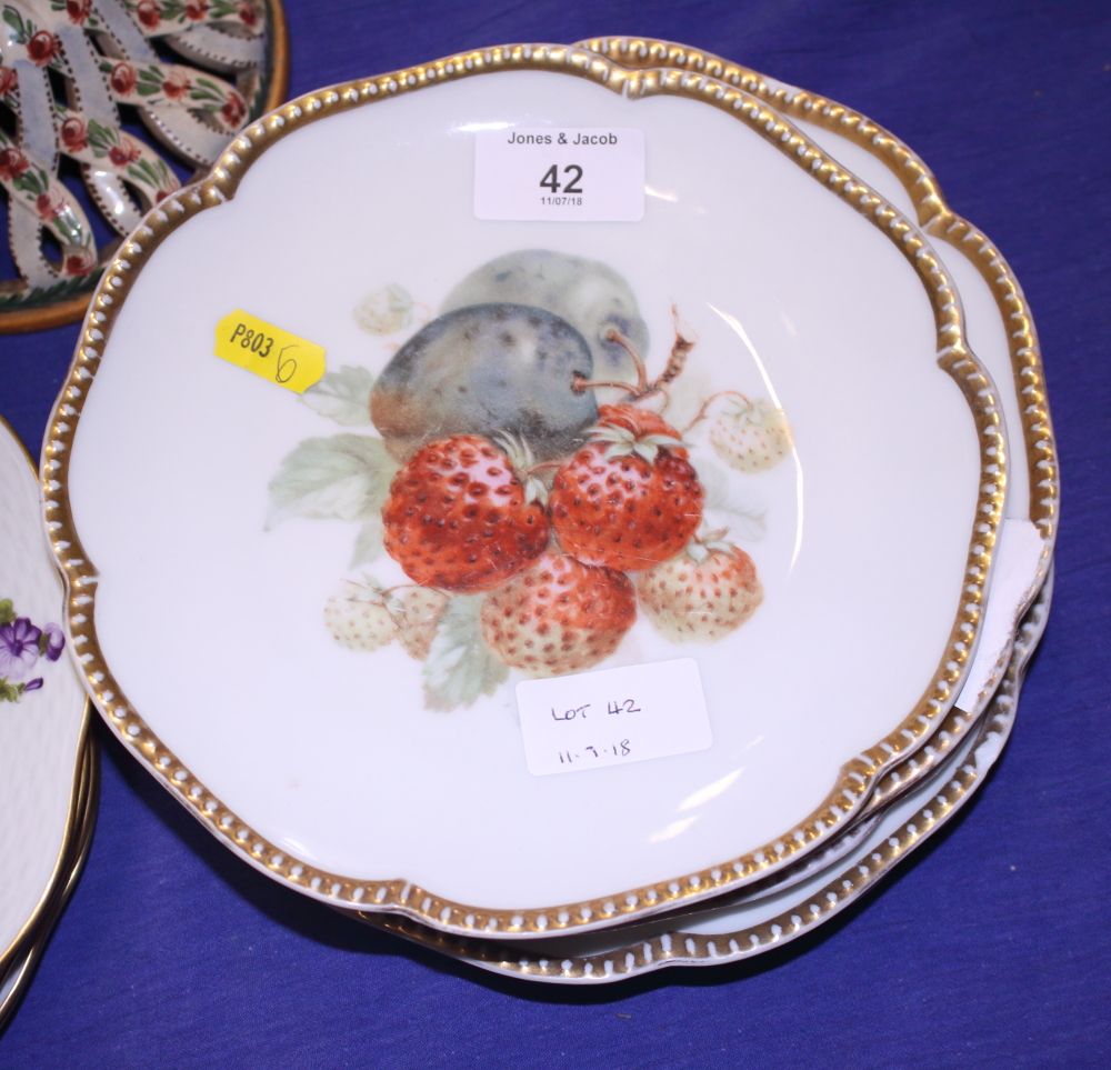 A set of five Herend fruit decorated dessert plates, 80" dia, and five similar Continental dessert - Image 8 of 9