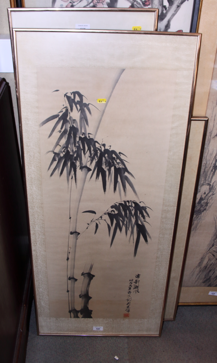 A Chinese ink drawing of bamboo, 25" x 13 1/2", and a companion study, 36" x 14 3/4", in strip - Bild 2 aus 8