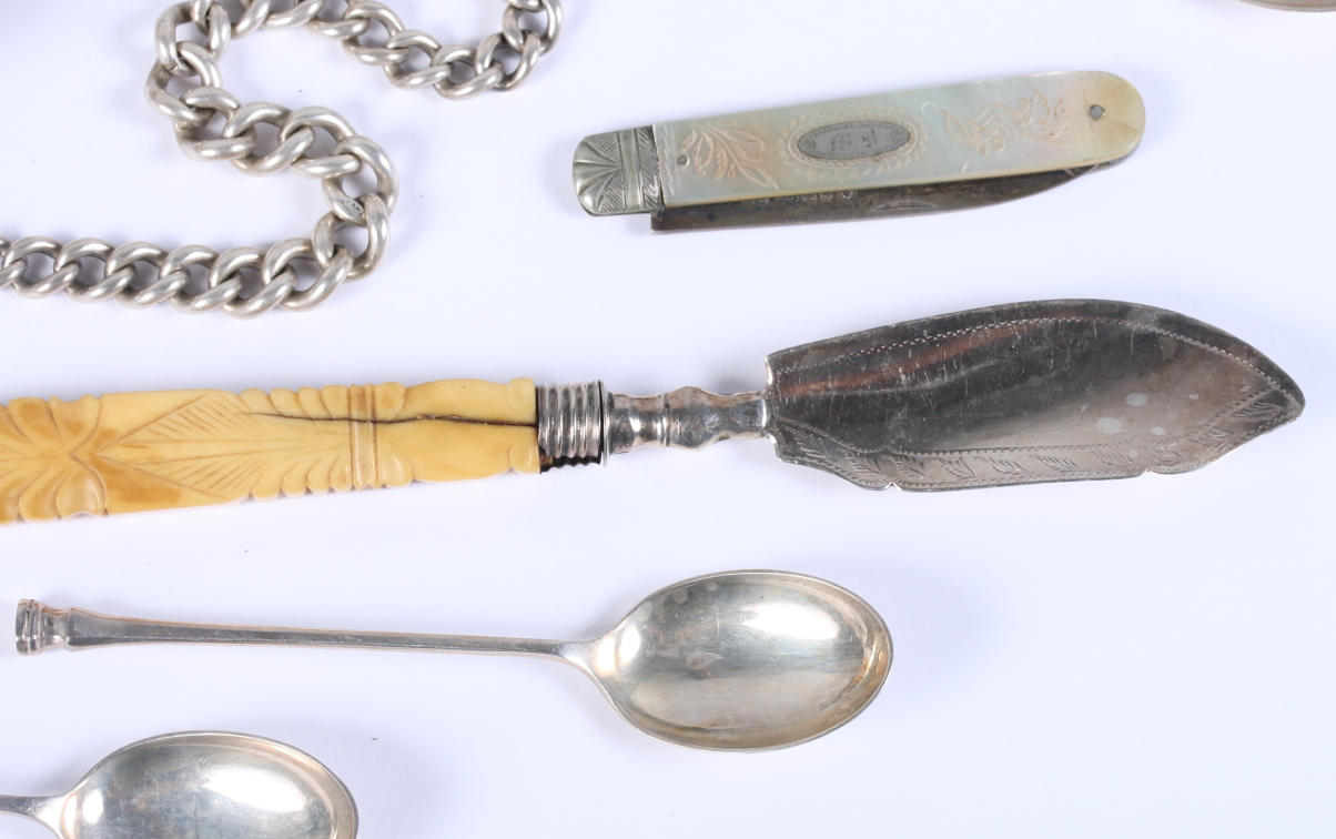 A Georgian silver butter knife with ivory handle, a silver plated fruit knife, a set of five seal - Bild 4 aus 4