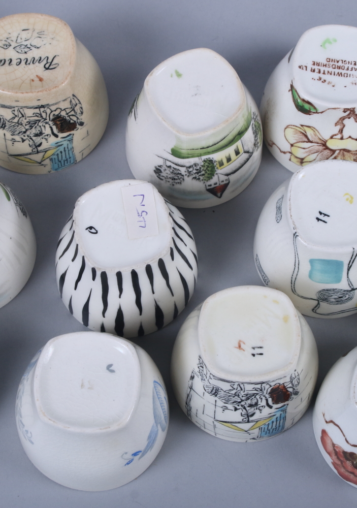 Sixteen Midwinter egg cups, including "Riviera", "Ming Tree" and various other patterns, together - Image 10 of 11