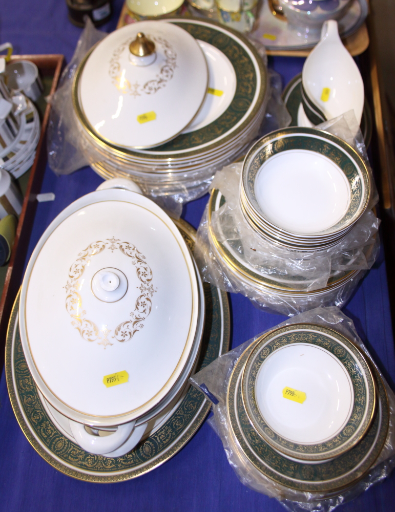 A Royal Doulton "Vanborough" pattern part dinner service