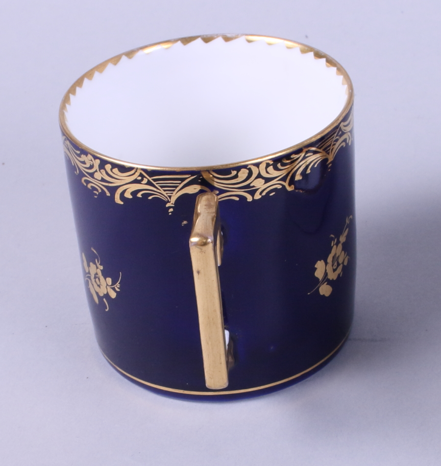 Two Vienna porcelain coffee cans and saucers decorated figures on a blue ground with gilt - Image 8 of 18