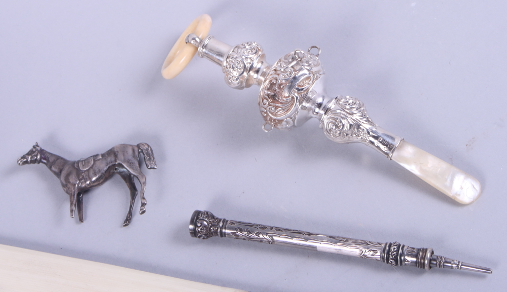 A Georgian design silver rattle with mother-of-pearl handle and ivory teething ring, a silver - Image 2 of 5