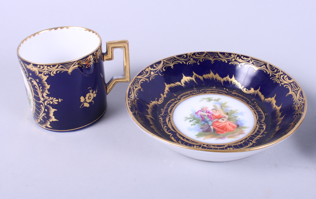 Two Vienna porcelain coffee cans and saucers decorated figures on a blue ground with gilt - Image 7 of 18