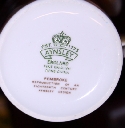 An Aynsley "Pembroke" pattern bone china part combination service - Image 4 of 4