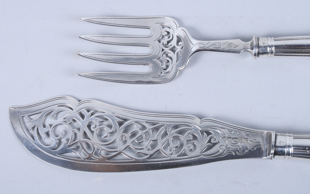 A pair of Victorian silver fish servers with pierced and engraved decoration - Image 2 of 4