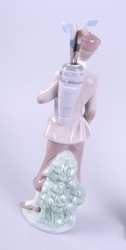 A matched pair of Lladro figures, golfers carrying clubs in bags over shoulder, each 12" high - Image 3 of 7