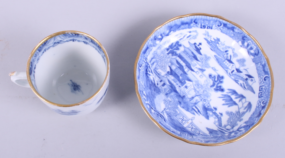 A 19th century Chinese porcelain teapot decorated floral sprays (hairline cracks), a 19th century - Image 12 of 16