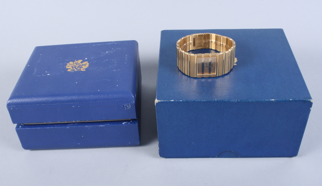 An 18ct gold Piaget "Polo" square faced wristwatch - Image 2 of 9