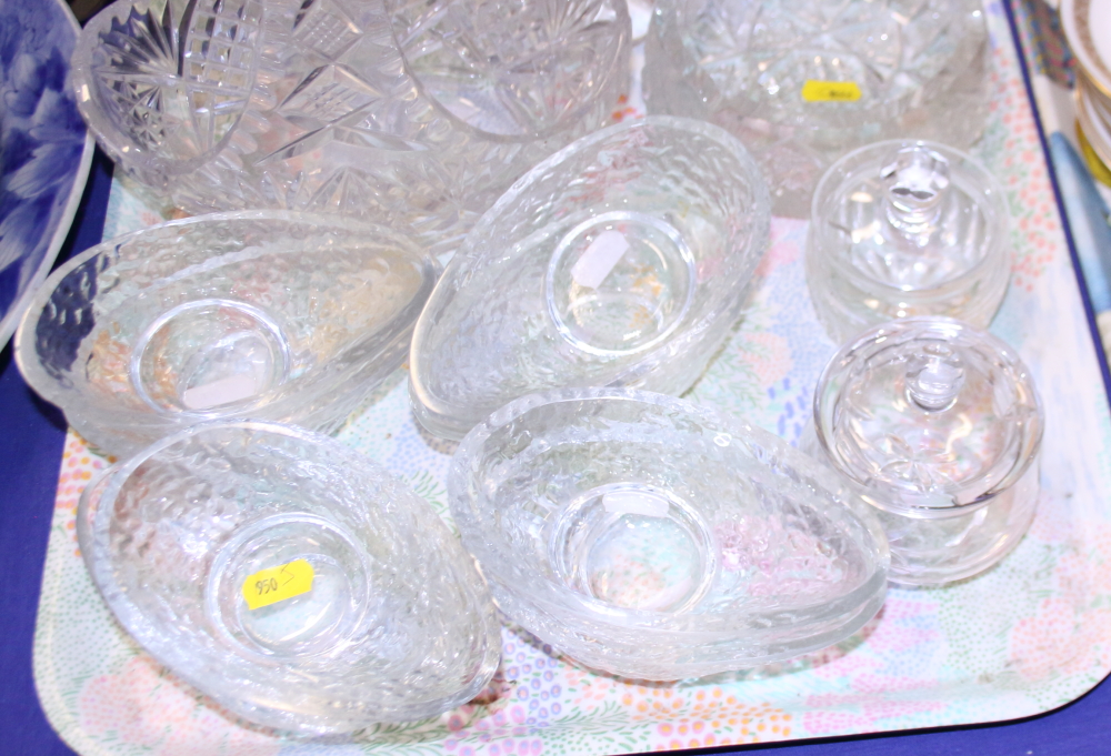 A pair of etched glass storm lanterns, a cut glass bowl, a cut glass basket and other glass - Image 2 of 3