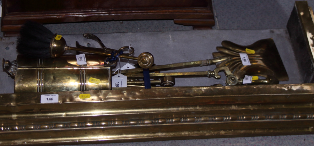 A brass fender curb, 50" wide, a set of three brass fire irons and other metal wares - Image 2 of 2