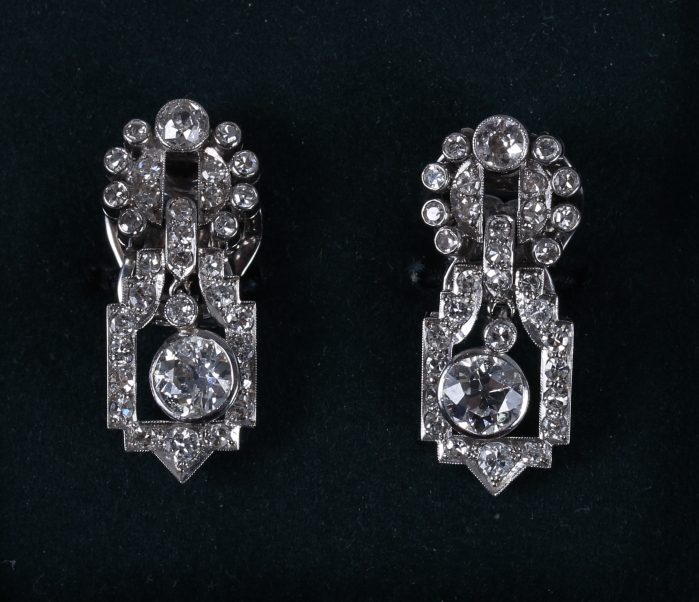 A pair of 18ct white gold Art Deco ear clips, set a combination of old cut, brilliant cut and - Image 7 of 7