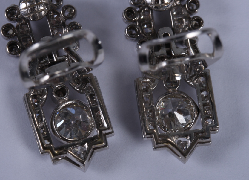 A pair of 18ct white gold Art Deco ear clips, set a combination of old cut, brilliant cut and - Image 5 of 7