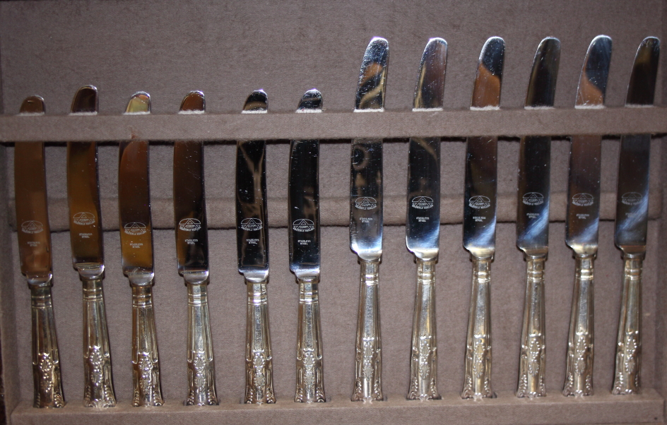 A Mappin & Webb King's pattern plated table canteen, in oak case - Image 2 of 4