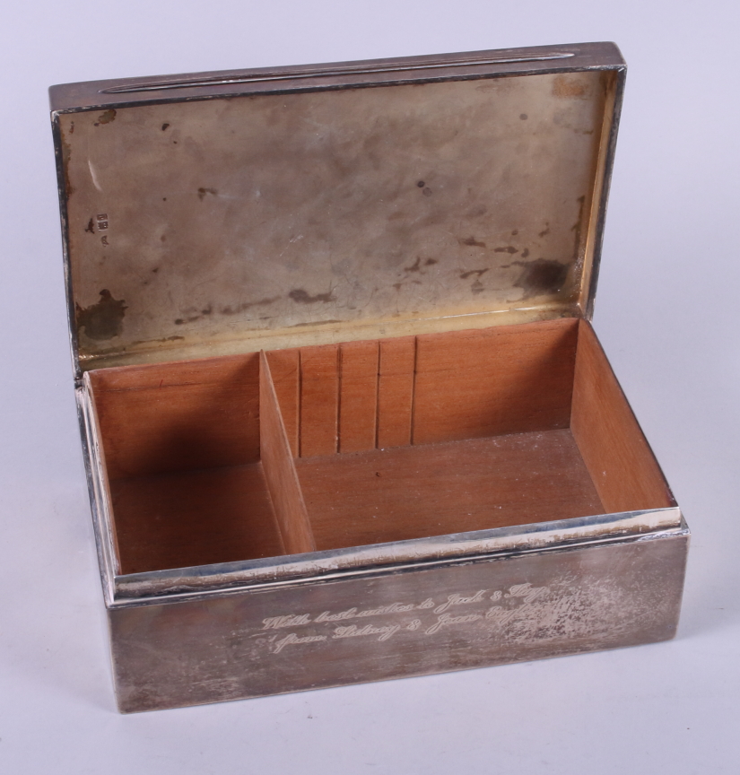 A silver cigarette box, 9" wide - Image 3 of 5