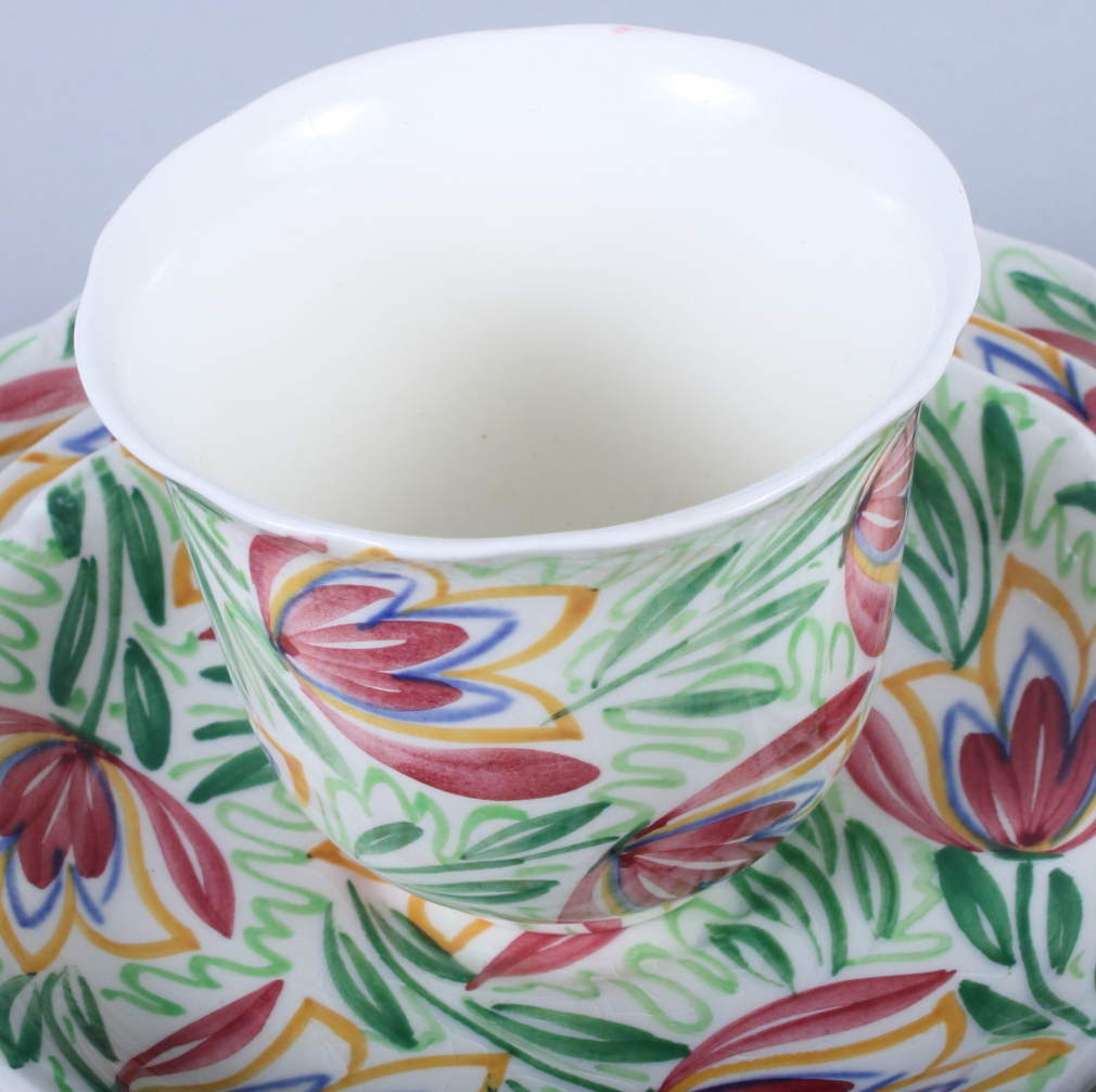 A Midwinter "Bouquet" pattern part coffee service for six, a matching side and dinner plate, two - Image 10 of 11