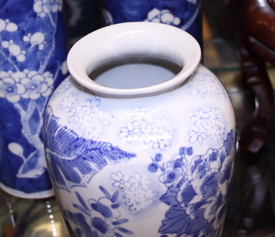 A pair of Chinese porcelain blue and white prunus decorated cylinder vases, 10" high, a floral - Image 11 of 23