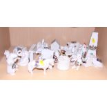 A collection of crested ware, including a City of London War Memorial by Arcadian, 6" high, a
