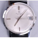 A stainless steel Universal Geneve wristwatch with champagne dial, baton numerals and date