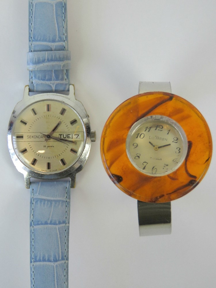 A Sekonda wristwatch, 26 jewels with day