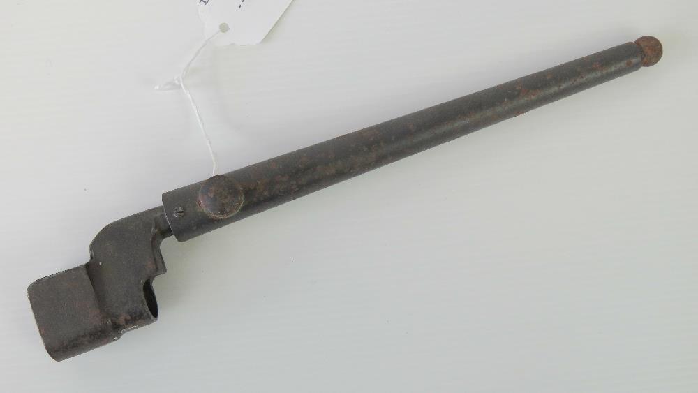 A .303 Lee Enfield spike bayonet and scabbard, 25.5cm in length. - Image 2 of 4