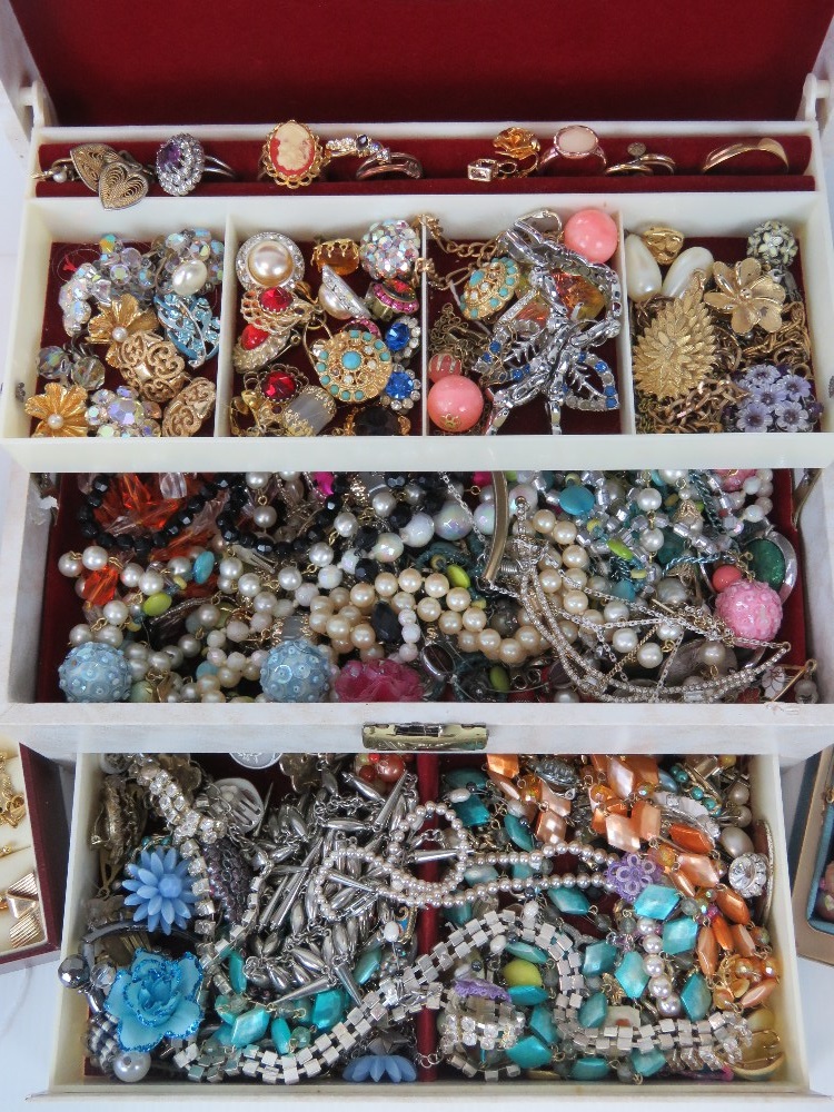 A large quantity of assorted costume jewellery within three vintage jewellery boxes. - Image 2 of 3