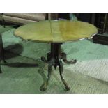 A Victorian walnut drop leaf table raised over four hinged and shaped legs, 112cm extended x 91cm.