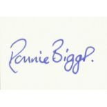 Index card signed by Ronnie Biggs. SIA.