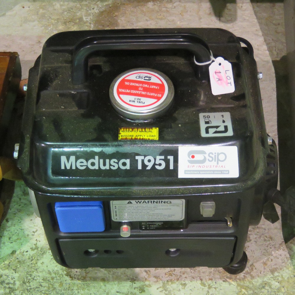 A brand new Medusa T951 240V petrol gene