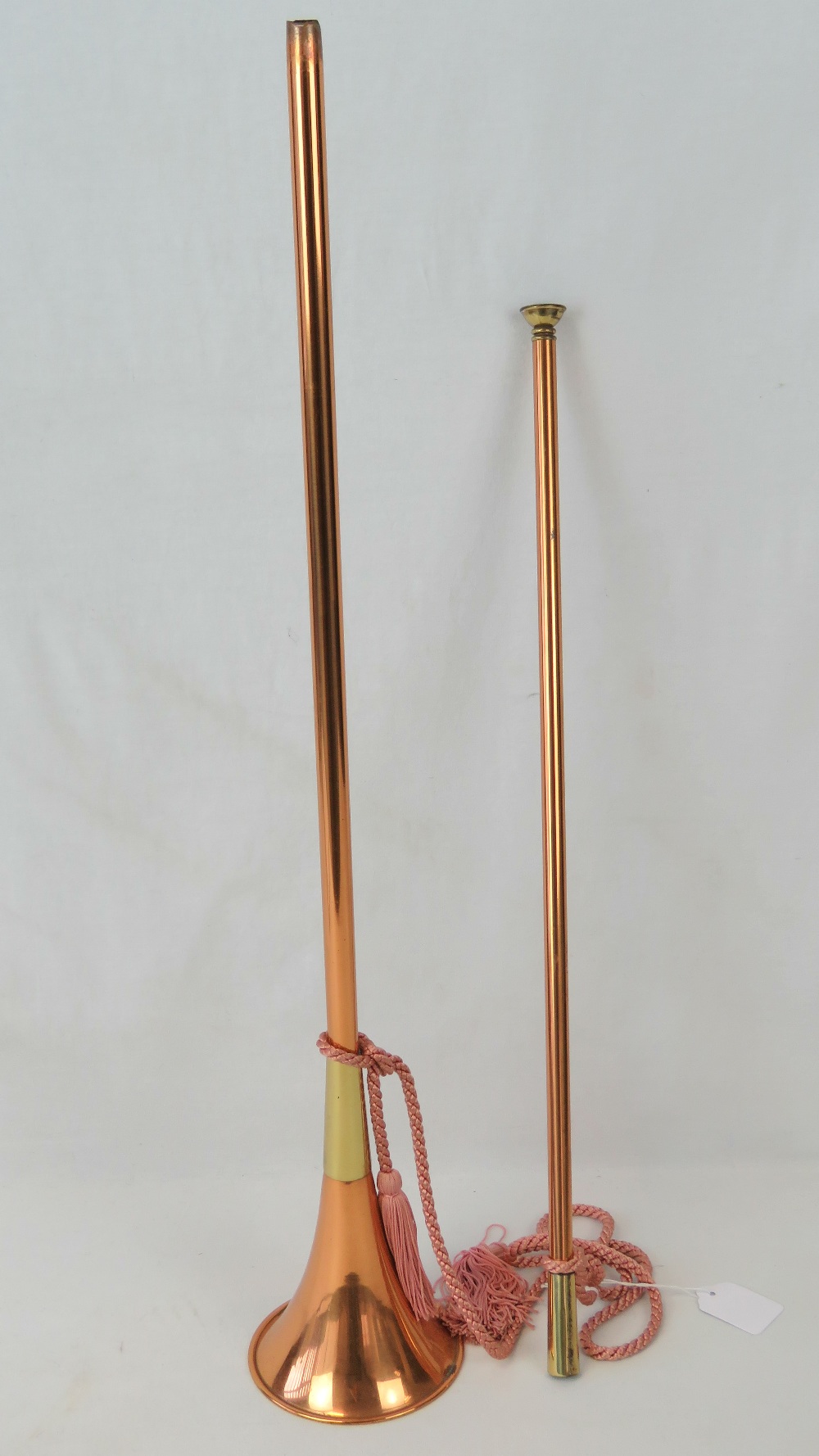 A copper and brass coaching horn, comple - Image 2 of 2