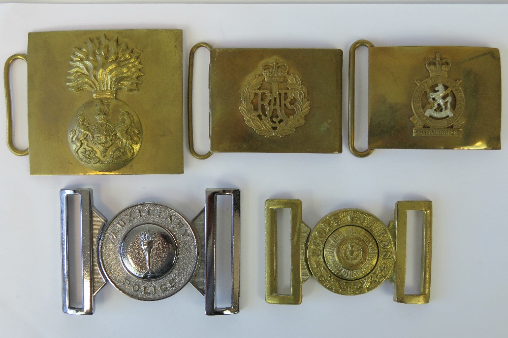 Five military and police buckles; Scots