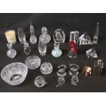 A quantity of assorted contemporary decorative glassware.