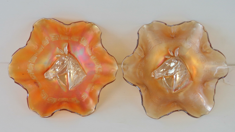 A pair of handkerchief carnival glass di