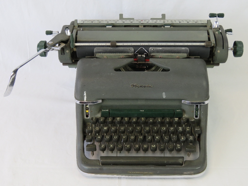 A mid 20thC Olympia De luxe typewriter i