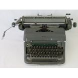 A mid 20thC Olympia De luxe typewriter i