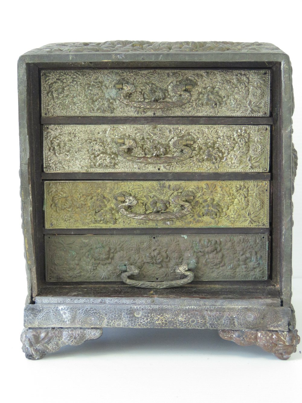 A delightful embossed metal cabinet havi - Image 2 of 3