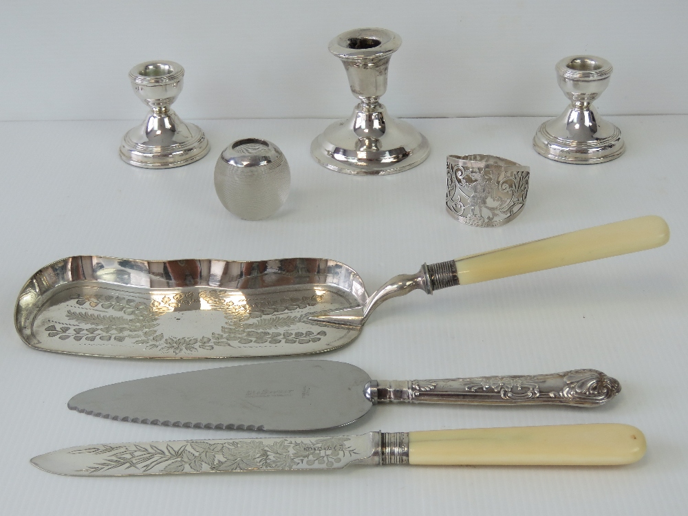 A vintage crumb scoop and bread knife each having HM silver collar,